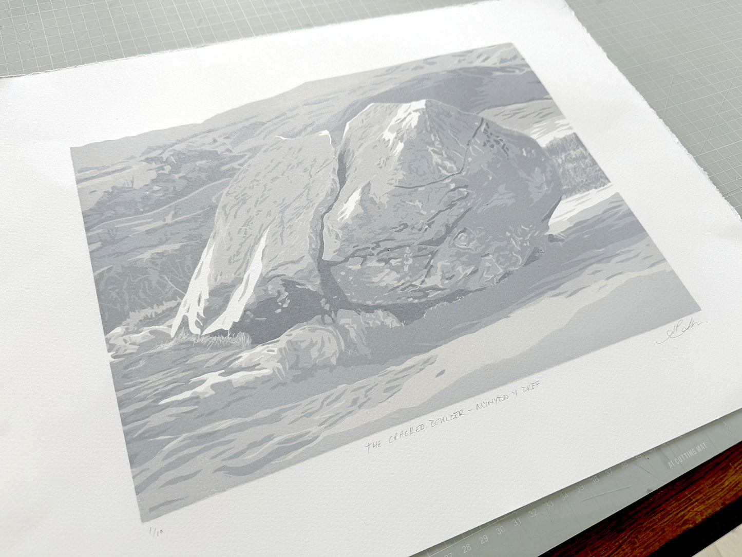 The Cracked Boulder - Mynydd y Dref